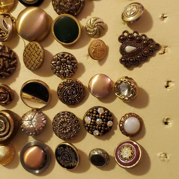 Antique Vintage Buttons - Picture 4 of 5